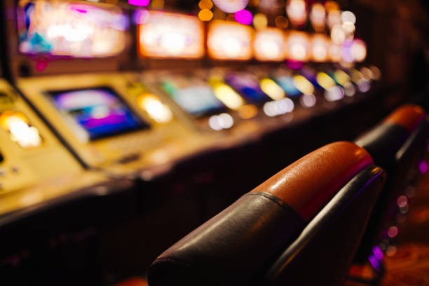 Live roulette wheel at meta slot Phoenix Rises with dealer and betting layout visible